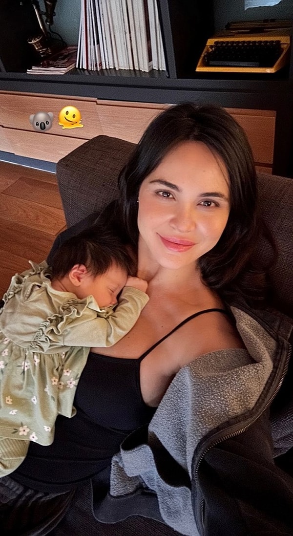 Volkan - Zeynep Demirel Çiftinin Kızları Yeni Bir Kardeşe Başta Pek Sıcak Bakmamış 1 volkan zeynep demirel ciftinin kizlari yeni bir kardese basta pek sicak bakmamis 0 wmCJ5wWF