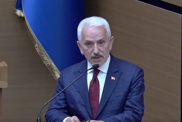 AKP’li Meclis Üyesi Ekrem Baki’nin İstifası: Oyuncu Hayal Köseoğlu’ndan “Şok İçinde İzledim” Yorumu 1 akpli meclis uyesi ekrem bakinin istifasi oyuncu hayal koseoglundan sok icinde izledim yorumu 0