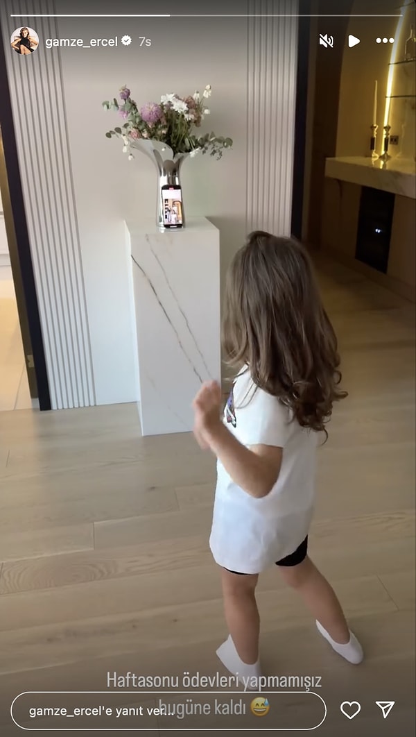 ala tokel 4 bin tlye tirnak yaptirdi seyma subasi eskilere daldi 12 mayista unlulerin TVMF6wFA