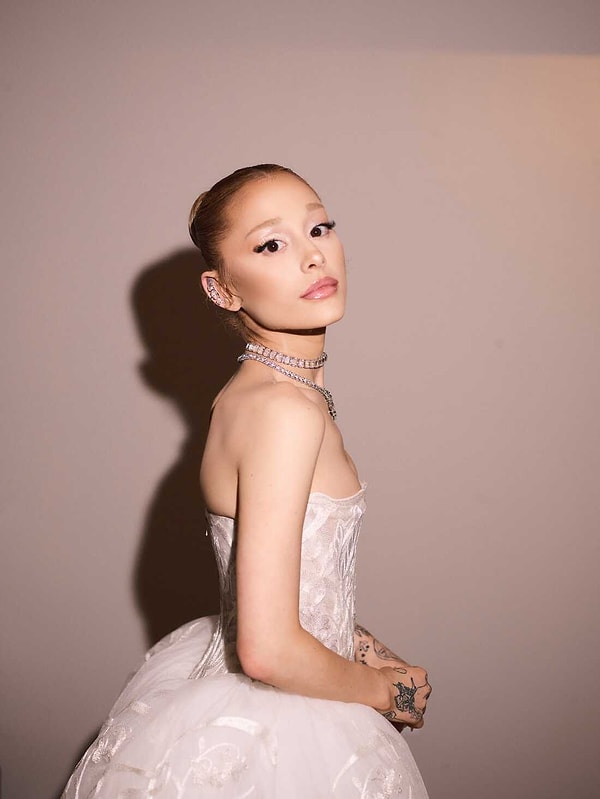 Ariana Grande Kimdir, Kaç Yaşında? Ariana Grande Kariyeri ve Özel Hayatında Merak Edilenler 2 ariana grande kimdir kac yasinda ariana grande kariyeri ve ozel hayatinda merak edilenler 1 mSIcecjt