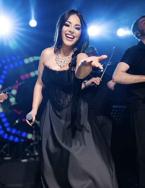 daha once 10 kilo vermisti zara aldigi kilolarla elestirilince siki diyete basladigini acikladi 1 YkWPgDLk