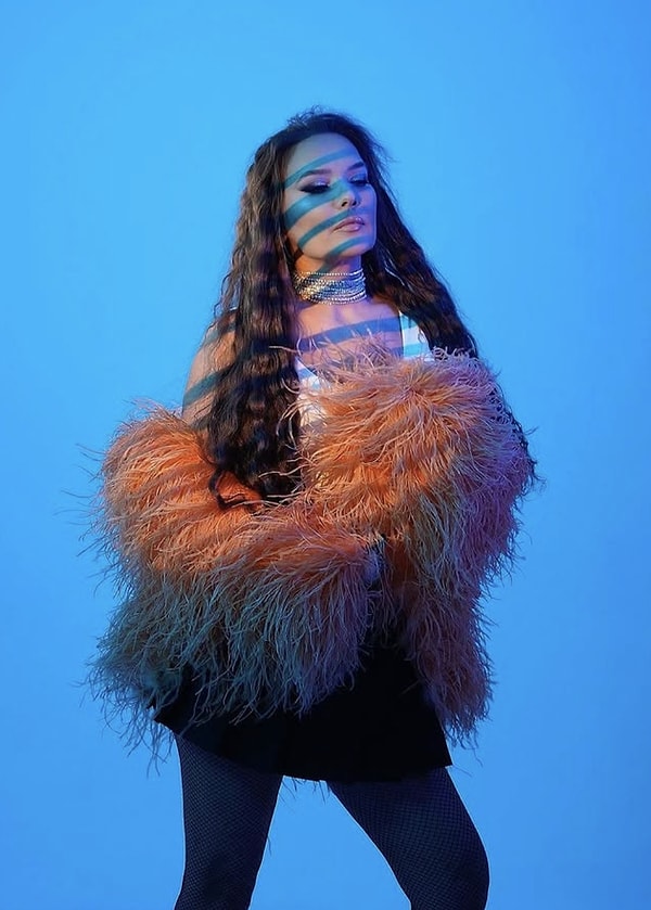 Demet Akalın Kimdir, Kaç Yaşında? Demet Akalın Kariyer Başlangıcı ve Özel Hayatı Hakkında Bilgiler 1 demet akalin kimdir kac yasinda demet akalin kariyer baslangici ve ozel hayati hakkinda bilgiler PG2eZNzV
