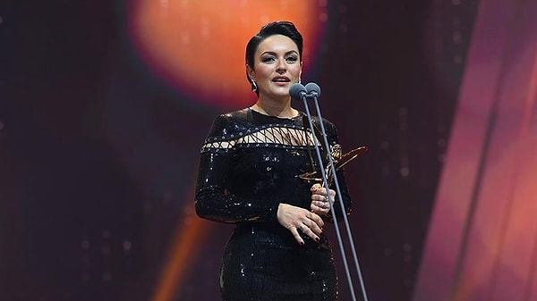 Ezgi Mola Kimdir? Ezgi Mola Kaç Yaşında Ve Nereli? Kimle Evli, Çocuğu Var mı? 10 ezgi mola kimdir ezgi mola kac yasinda ve nereli kimle evli cocugu var mi t3dFGLpF