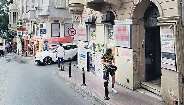 Haydar Dümen'in Cihangir'deki 220 Milyon Liralık Apartmanına Çete Çöktü 3 haydar dumenin cihangirdeki 220 milyon liralik apartmanina cete coktu 2 vrOrJ8mc
