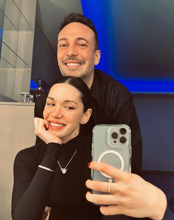 Hazal Subaşı'nın Doğum Gününü Es Geçmeyen Oğuzhan Koç'tan Sevgilisine Çifte Kutlama 1 hazal subasinin dogum gununu es gecmeyen oguzhan koctan sevgilisine cifte kutlama 0 HyJl4sBh
