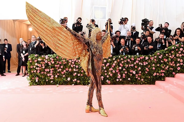Hollywood Ünlülerinin Cebini Milyonlarla Yakan Met Gala’nın Kaskatı Kurallarını İnceliyoruz! 7 hollywood unlulerinin cebini milyonlarla yakan met galanin kaskati kurallarini inceliyoruz 6 Ku4SAnv6