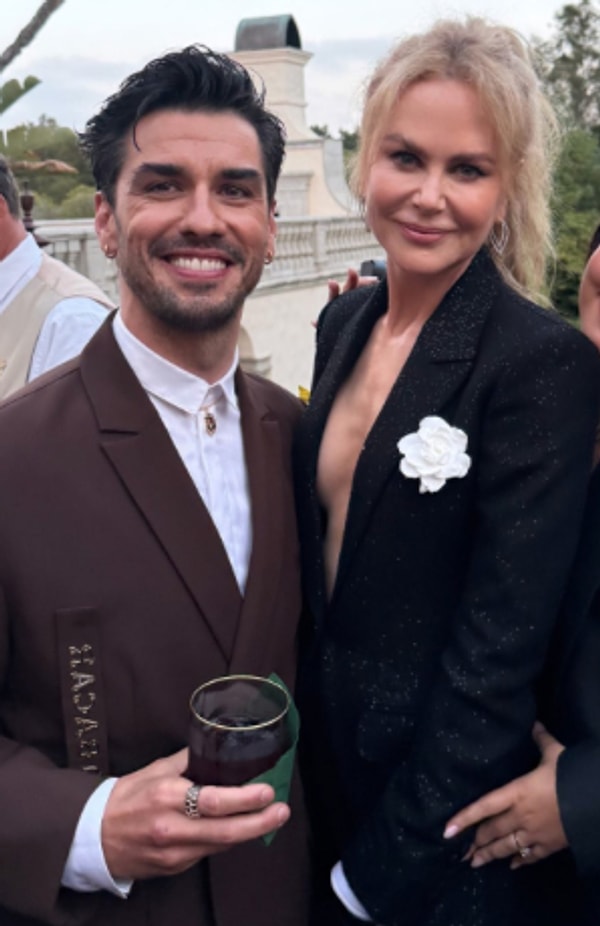 Hollywood'a Giriş Yapan Eşi Aras Aydın'ı Galada Yalnız Bırakmayan Melis Birkan'ın Son Haline Yorum Yağdı! 1 hollywooda giris yapan esi aras aydini galada yalniz birakmayan melis birkanin son haline yorum fYwi5TDg