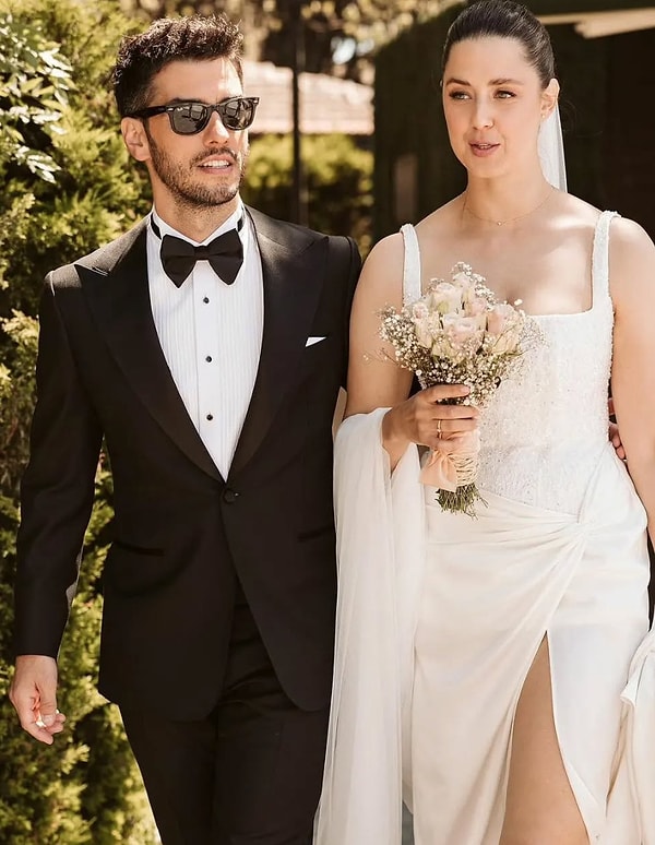 Hollywood'a Giriş Yapan Eşi Aras Aydın'ı Galada Yalnız Bırakmayan Melis Birkan'ın Son Haline Yorum Yağdı! 2 hollywooda giris yapan esi aras aydini galada yalniz birakmayan melis birkanin son haline yorum rwz1XKuu