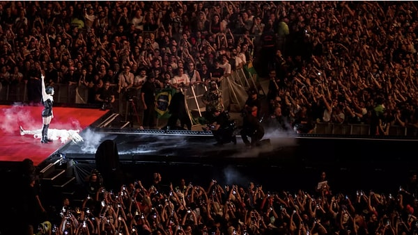 Lady Gaga'nın Brezilya Konserinde Planlanan Bombalı Saldırı Son Anda Engellendi 2 lady gaganin brezilya konserinde planlanan bombali saldiri son anda engellendi 1 gerAWcGa