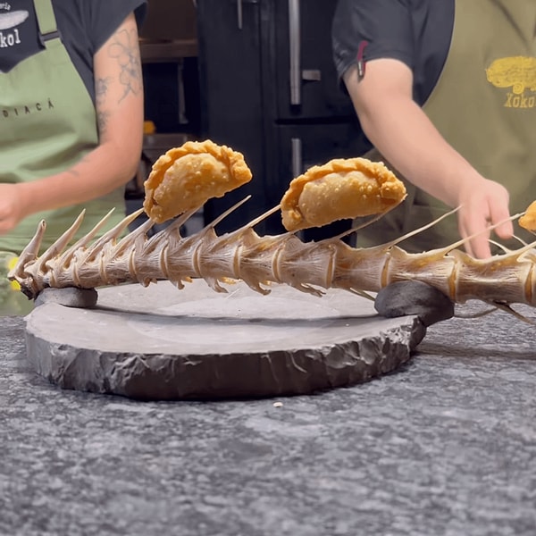 Lüks ve Pahalı Restoranların Masaya Geldiğinde Hayatı Sorgulatacak Göz Kanatan Sunumları 12 luks ve pahali restoranlarin masaya geldiginde hayati sorgulatacak goz kanatan sunumlari 11 C7az9FRX