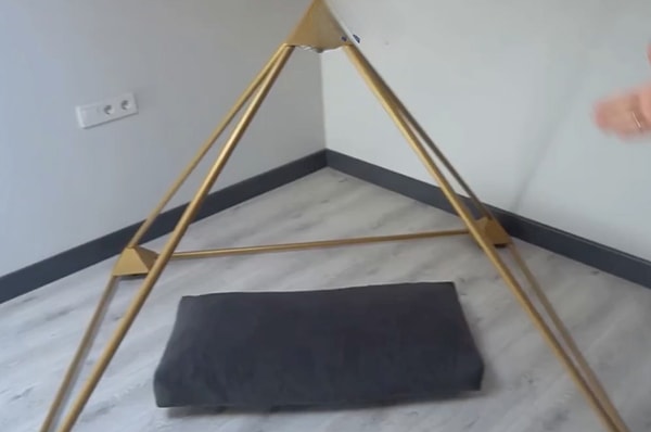 "Ne Dilersem Gerçekleşiyor" Diyen Mika Raun'un "Meditasyon Piramidi" Goygoycuların Diline Fena Düştü! 2 ne dilersem gerceklesiyor diyen mika raunun meditasyon piramidi goygoycularin diline fena dustu 1 45alA63a