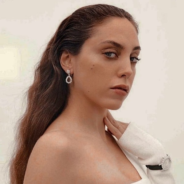 Öykü Karayel Kimdir? Can Bonomo'nun Eşi Öykü Karayel Kaç Yaşında ve Aslen Nereli? 9 oyku karayel kimdir can bonomonun esi oyku karayel kac yasinda ve aslen nereli 8 JXhfEYR6