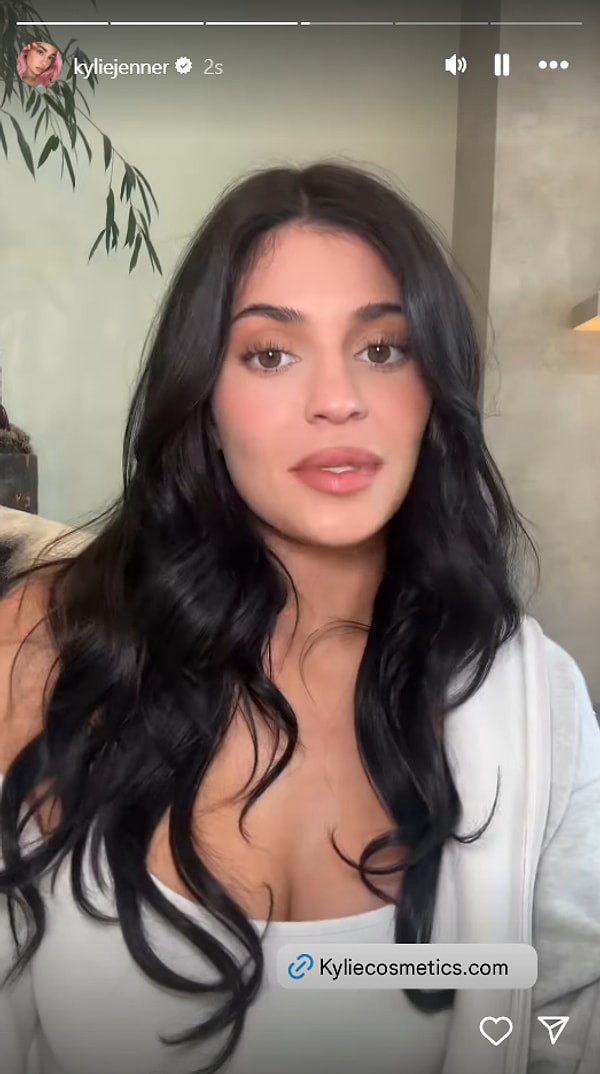 Selena Gomez'in Patiklerinden Kendall'ın Makyaj Rutinine 20 Mayıs'ta Yabancı Ünlülerin Instagram Hikayeleri 2 selena gomezin patiklerinden kendallin makyaj rutinine 20 mayista yabanci unlulerin instagram hikayeleri 1 9VHaVhNc