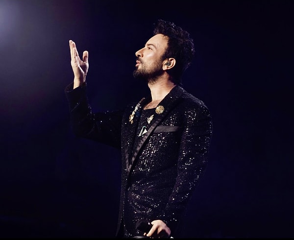 Tarkan Kimdir, Kaç Yaşında? Tarkan Kariyeri ve Özel Hayatı Hakkında Merak Edilenler 1 tarkan kimdir kac yasinda tarkan kariyeri ve ozel hayati hakkinda merak edilenler 0 avRuCDOT