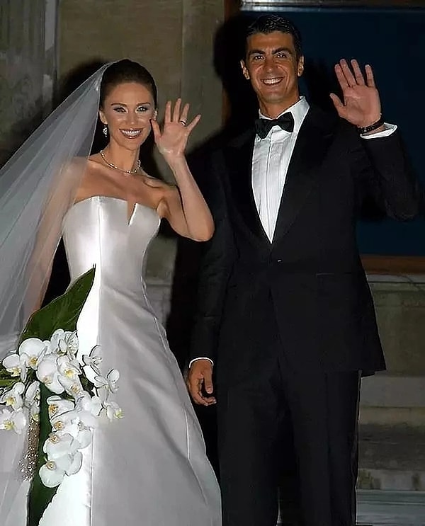 Tuba Büyüküstün İddiasını Edvina Sponza Patlattı: İbrahim Kutluay Paris'ten Yalnız Dönmedi 1 tuba buyukustun iddiasini edvina sponza patlatti ibrahim kutluay paristen yalniz donmedi 0 GlqnsNa7