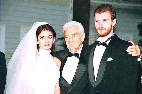 Türkiye'nin İlk Uçan Pilotunun Oğluydu: Yeşilçam’ın Sert Yüzlü Adamı Ekrem Bora’nın İlham Veren Hayat Hikayesi 9 turkiyenin ilk ucan pilotunun ogluydu yesilcamin sert yuzlu adami ekrem boranin ilham veren hayat gDghUCBD