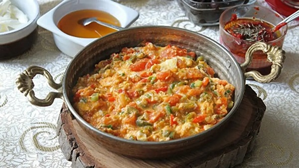 Vedat Milor Menemen Fitilini Yeniden Ateşledi! İdeal Menemen Malzemesi Oranı Herkesi Birbirine Düşürdü 1 vedat milor menemen fitilini yeniden atesledi ideal menemen malzemesi orani herkesi birbirine dusurdu 0 UefG2y3t