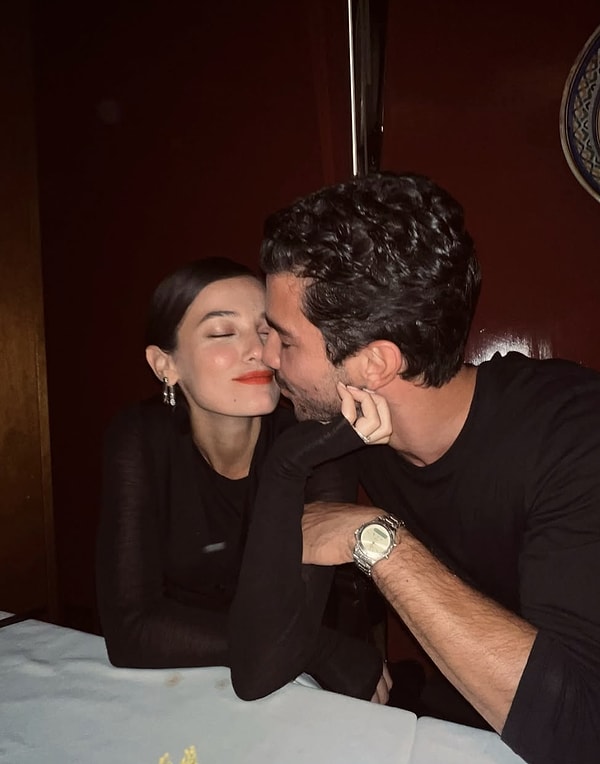 anne oguldan kiskandiran kare pinar deniz minik oglu fikret hakanla bas basa pozunu paylasti 0 LYH9nwKK