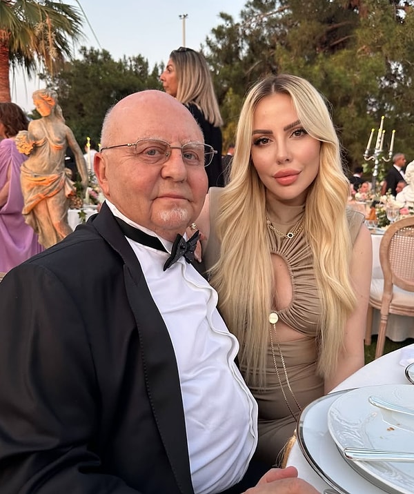 Aralarında 42 Yaş Olan Lucien Arkas ve Merve Arkas Evliliklerinin Üçüncü Senesini Kutladı! 1 aralarinda 42 yas olan lucien arkas ve merve arkas evliliklerinin ucuncu senesini kutladi 0 LEg2cgmH