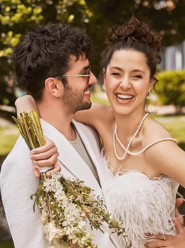 Bireysel Emekliliğini Bozdurup Yüzük Almış: Aras Aydın Melis Birkan’a Nasıl Evlilik Teklif Ettiğini Anlattı! 2 bireysel emekliligini bozdurup yuzuk almis aras aydin melis birkana nasil evlilik teklif ettigini anlatti uTzadaVW