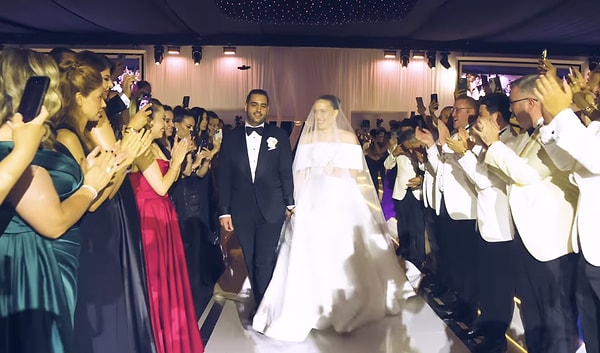 Elif Engin ve Ahmet Emin Ahlatcı'nın Düğünü İçin Şantiyeyi 12 Günde Düğün Salonuna Dönüştürmüşler! 4 elif engin ve ahmet emin ahlatcinin dugunu icin santiyeyi 12 gunde dugun salonuna donusturmusler ZKUMOMzO
