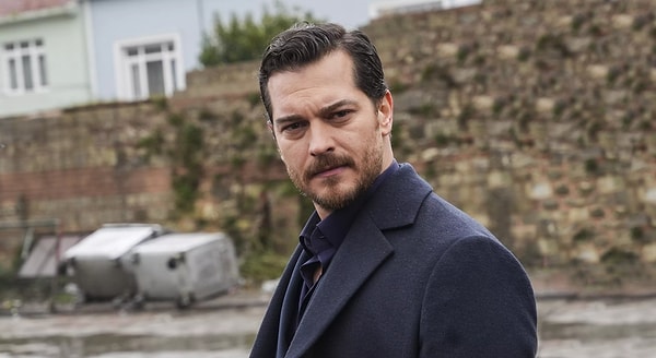 Eşref Rüya'nın Sezon Finalinden Sonra Sakallarına Veda Eden Çağatay Ulusoy'dan İmaj Değişikliği! 1 esref ruyanin sezon finalinden sonra sakallarina veda eden cagatay ulusoydan imaj degisikligi 0 ulJWdfiw