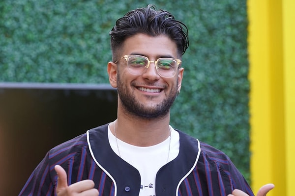 fenomenlik yetmedi oyuncu olmaya karar veren reynmen dillere fena dustu 0