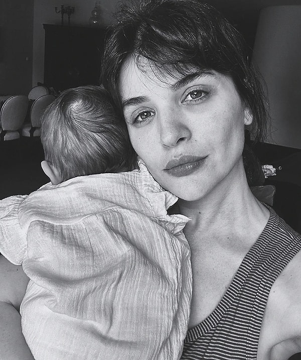 gonca vuslateri kimdir gonca vuslateri kac yasinda evli mi hangi dizi ve filmlerde rol