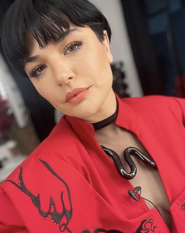 gonca vuslateri kimdir gonca vuslateri kac yasinda evli mi hangi dizi ve filmlerde rol nHviIKrT