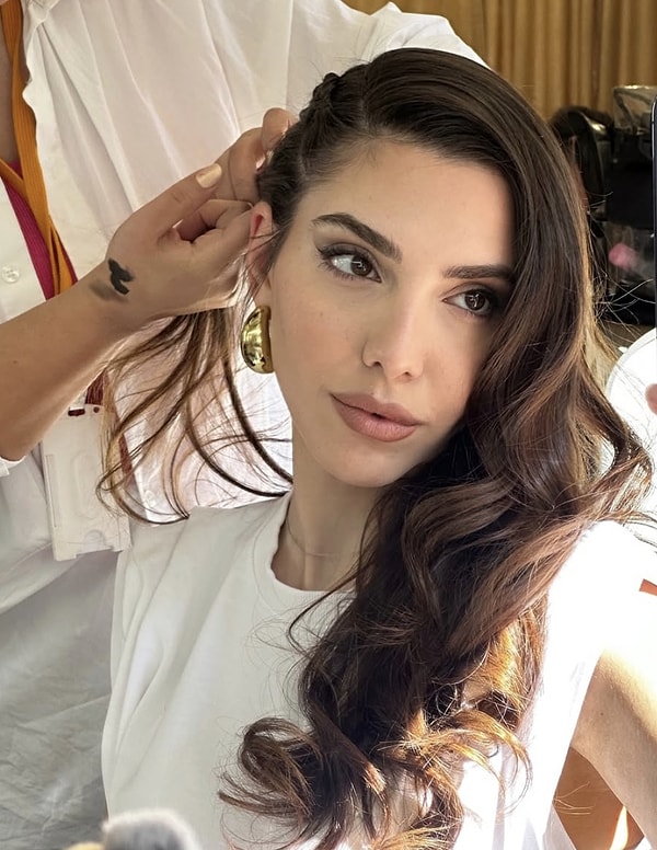 iddialar dogru cikti selin yagcioglundan 2 ay once ayrilan allan hakko oyuncu sevgilisiyle yakalandi Q2dfZDK2