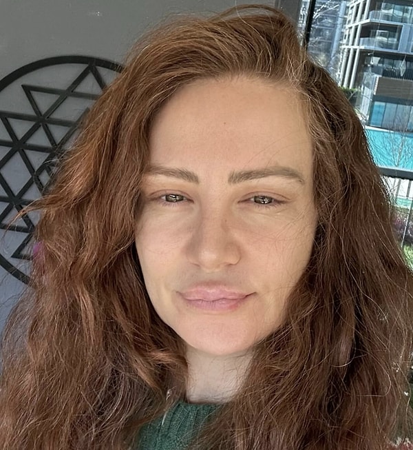Kıraç'ın Bağıra Bağıra Eşlik Ettiğimiz "Ayşe" Şarkısının Aşk Filmi Tadındaki Romantik Hikayesi 7 kiracin bagira bagira eslik ettigimiz ayse sarkisinin ask filmi tadindaki romantik hikayesi 6