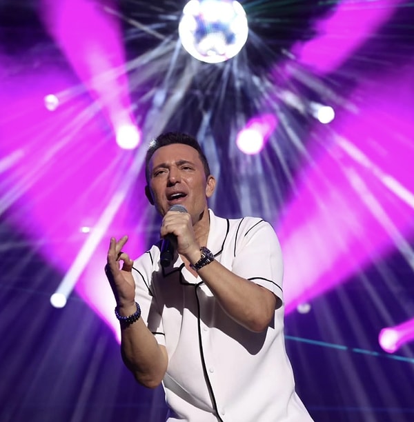 Lüks Evinin Kirası 2 Katı Oldu: Mustafa Sandal, Eşi İle Tatilde Keyif Yaparken Hayatının Şokunu Yaşadı! 2 luks evinin kirasi 2 kati oldu mustafa sandal esi ile tatilde keyif yaparken hayatinin quam75Vf