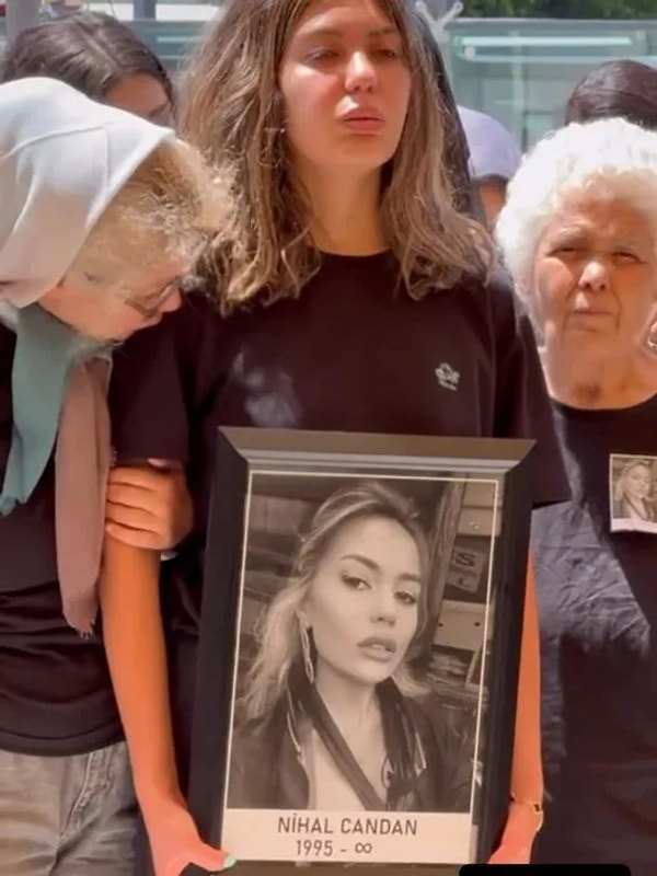 Misafirliğe Gitti: Nihal Candan’ın Vefatından Hemen Sonra Bahar Candan’ın Tepki Çeken Görüntüleri 1 misafirlige gitti nihal candanin vefatindan hemen sonra bahar candanin tepki ceken goruntuleri 0 hANbXZfc