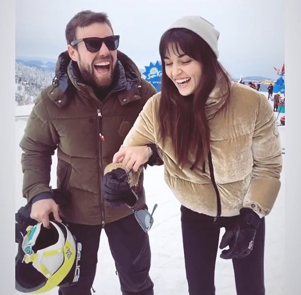 Murat Dalkılıç'ın Hande Erçel'in Gamzeleri Uğruna Yazdığı "Müjgan" Şarkısının Hikayesini Anlatıyoruz! 3 murat dalkilicin hande ercelin gamzeleri ugruna yazdigi mujgan sarkisinin hikayesini anlatiyoruz 2 FE7Keg9E