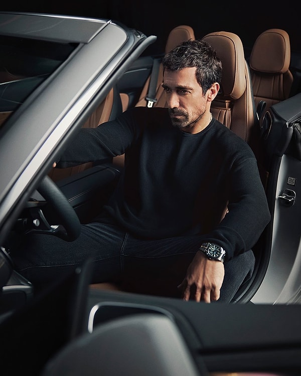 Ne Tepki Verdi? İbrahim Çelikkol'dan Milyonluk Aracını Duvara Çarpan Valeye Şaşırtan Cevap! 3 ne tepki verdi ibrahim celikkoldan milyonluk aracini duvara carpan valeye sasirtan cevap 2 yDZZ2DKe