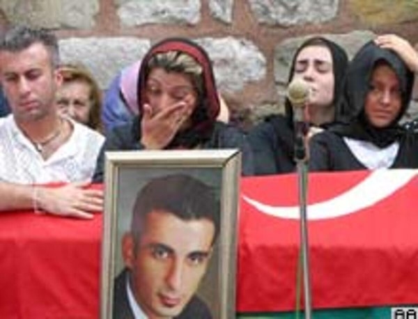 Nihal Candan İlk Değil! Etkileşim ve Reyting Merakının Kararttığı Hayatlardan Dramatik Hikayeler 15 nihal candan ilk degil etkilesim ve reyting merakinin kararttigi hayatlardan dramatik hikayeler 14 eH4aImE2