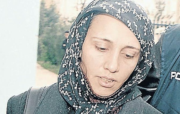 Nihal Candan İlk Değil! Etkileşim ve Reyting Merakının Kararttığı Hayatlardan Dramatik Hikayeler 6 nihal candan ilk degil etkilesim ve reyting merakinin kararttigi hayatlardan dramatik hikayeler 5 MWSjWFlv