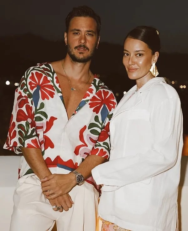 pelin akilden sasirtan hamle bosanma surecinde oldugu 2 cocugunun babasi anil altana jest yapti HcSMFBSS