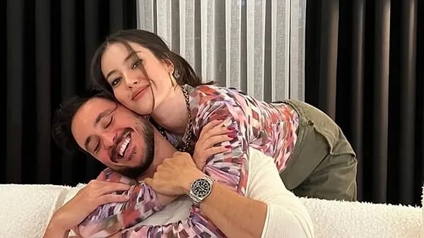 pelin akilden sasirtan hamle bosanma surecinde oldugu 2 cocugunun babasi anil altana jest yapti lGwiQ7tp