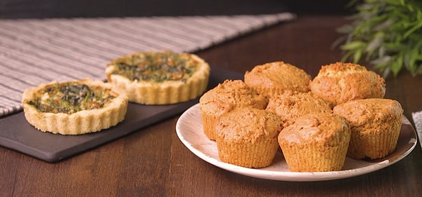 Philips Çift Hazneli Airfryer'da Baharlık Tuzlu Tart ve Limonlu Muffin Nasıl Yapılır? 1 philips cift hazneli airfryerda baharlik tuzlu tart ve limonlu muffin nasil yapilir 0 Bu5Q6PNK