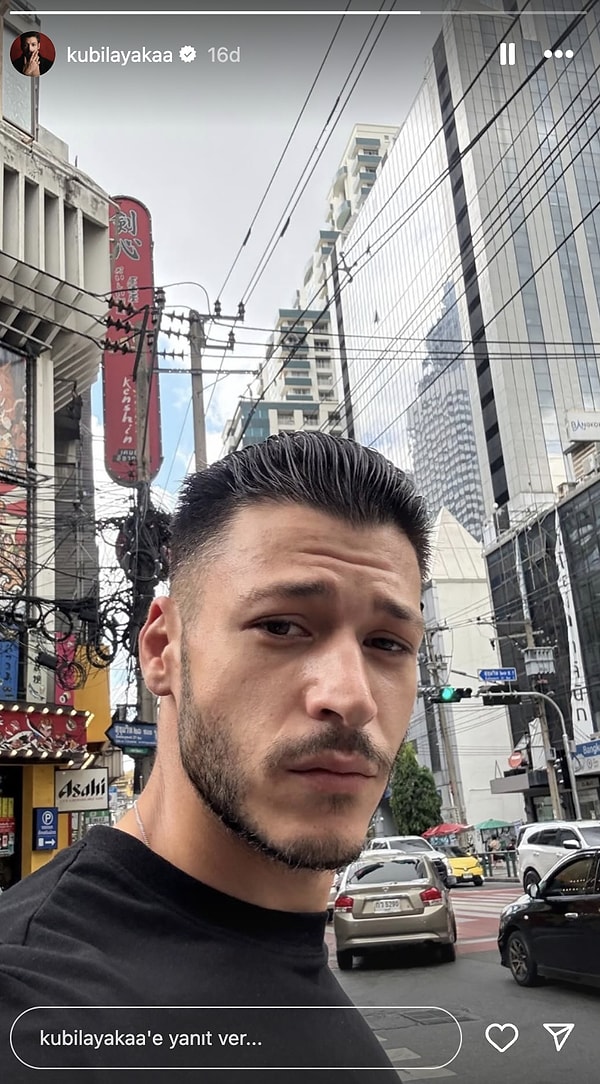 Yine Değiştirdi: Pembe Saçlarıyla Hepimize Ufak Çaplı Şok Yaşatan Kubilay Aka Yeni Bir İmajla Döndü! 4 yine degistirdi pembe saclariyla hepimize ufak capli sok yasatan kubilay aka yeni bir imajla pPmBRjpf