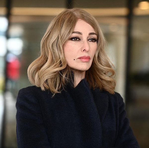 Zerrin Tekindor Kimdir? Zerrin Tekindor Kaç Yaşında, Aslen Nereli, Hangi Yapımlarda Rol Aldı? 2 zerrin tekindor kimdir zerrin tekindor kac yasinda aslen nereli hangi yapimlarda rol aldi 1 TJIW5rKp