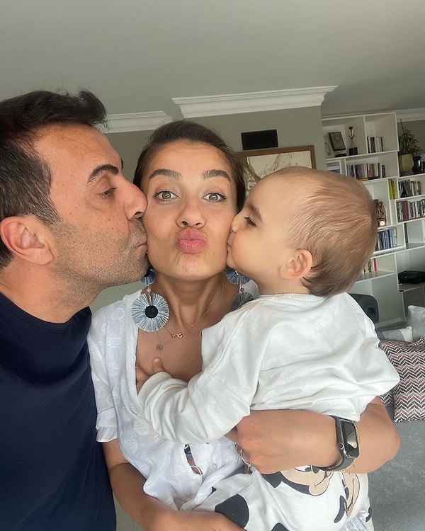 Cinsiyeti Bile Belli: Ünlü Oyuncu Emre Karayel ve Eşi İkinci Bebeği Bekliyor! 3 cinsiyeti bile belli unlu oyuncu emre karayel ve esi ikinci bebegi bekliyor 2 ZFgup5tD