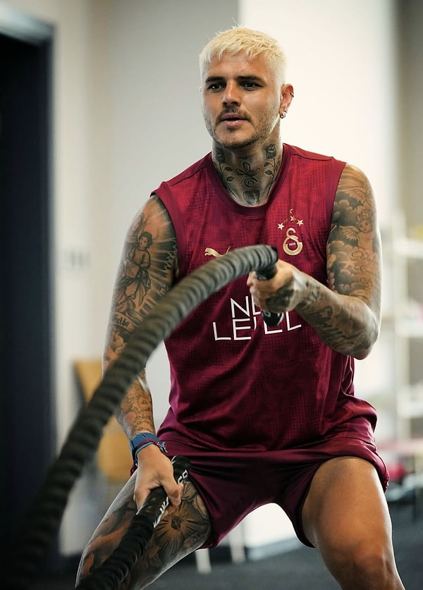 İfşa Görüntüleri Patlayınca "Bamya" Yorumlarına Maruz Kalan Mauro Icardi Wanda Nara'ya Dava Açtı! 1 ifsa goruntuleri patlayinca bamya yorumlarina maruz kalan mauro icardi wanda naraya dava acti 0 rK7ISA6v