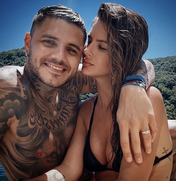 İfşa Görüntüleri Patlayınca "Bamya" Yorumlarına Maruz Kalan Mauro Icardi Wanda Nara'ya Dava Açtı! 2 ifsa goruntuleri patlayinca bamya yorumlarina maruz kalan mauro icardi wanda naraya dava acti 1 ILTIDmIb