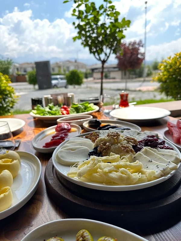 Kayseri Kahvaltı Mekanları! Kayseri'de Güne Nefis Başlangıç Yapabileceğiniz Mekanlar 16 kayseri kahvalti mekanlari kayseride gune nefis baslangic yapabileceginiz mekanlar 15 DI8XYSf1