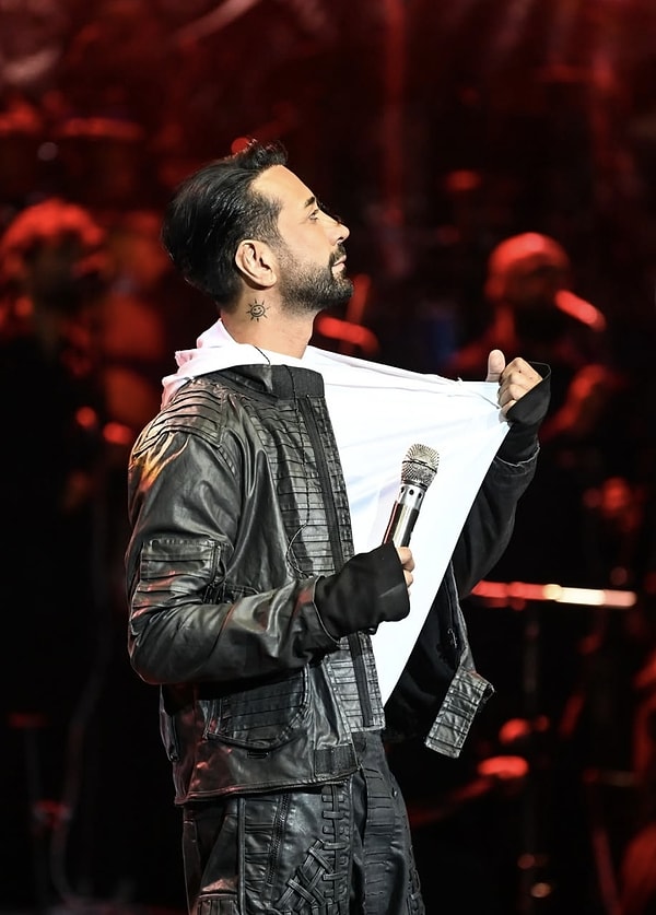 Kulisine Kadar Sızmış: Tan Taşçı'ya 6 Yıldır Rahat Vermeyen Saplantılı Hayranı 2 Yıl Hapisle Yüz Yüze! 2 kulisine kadar sizmis tan tasciya 6 yildir rahat vermeyen saplantili hayrani 2 yil hapisle tAnLq6Ii