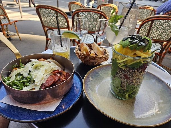 Lüks ve Pahalı Restoranların Masaya Geldiğinde Hayatı Sorgulatacak Göz Kanatan Sunumları 11 luks ve pahali restoranlarin masaya geldiginde hayati sorgulatacak goz kanatan sunumlari 10 AZMBh1gX