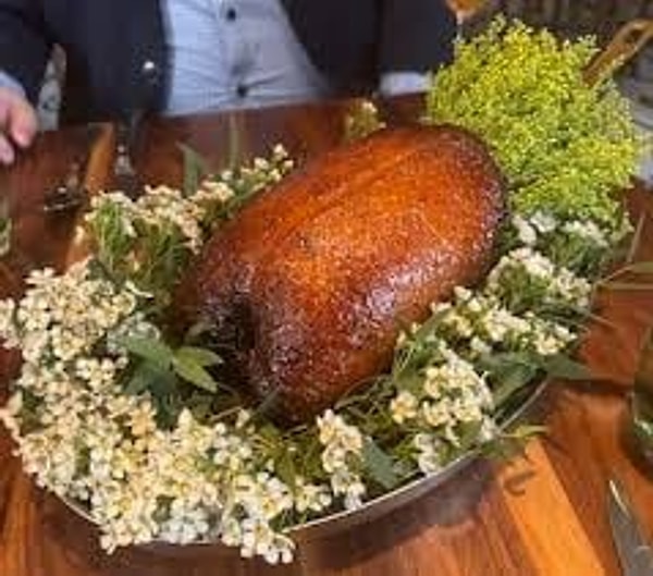 Lüks ve Pahalı Restoranların Masaya Geldiğinde Hayatı Sorgulatacak Göz Kanatan Sunumları 12 luks ve pahali restoranlarin masaya geldiginde hayati sorgulatacak goz kanatan sunumlari 11 JqObRciw