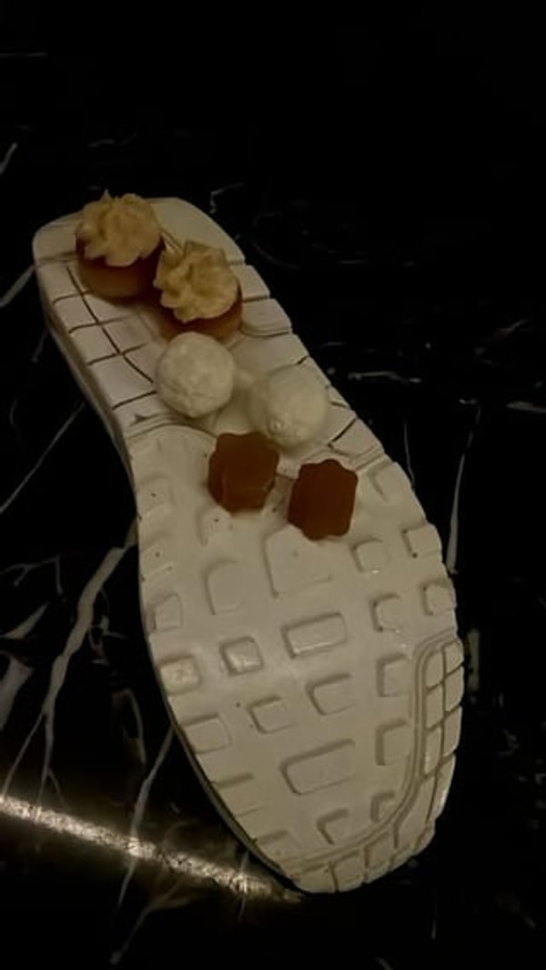 Lüks ve Pahalı Restoranların Masaya Geldiğinde Hayatı Sorgulatacak Göz Kanatan Sunumları 9 luks ve pahali restoranlarin masaya geldiginde hayati sorgulatacak goz kanatan sunumlari 8 rMQpYA1T